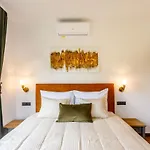 Stone House Korita Villa *