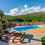Villa Stone House Korita Otok (Split-Dalmatia)