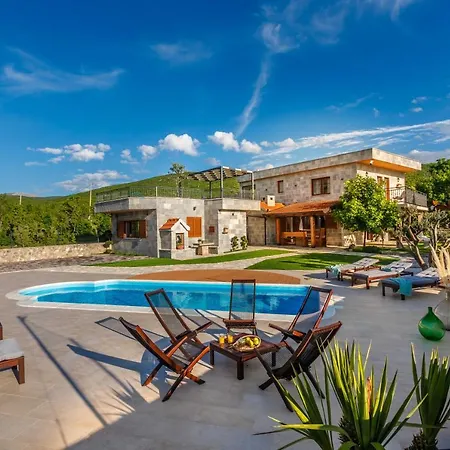 Stone House Korita *