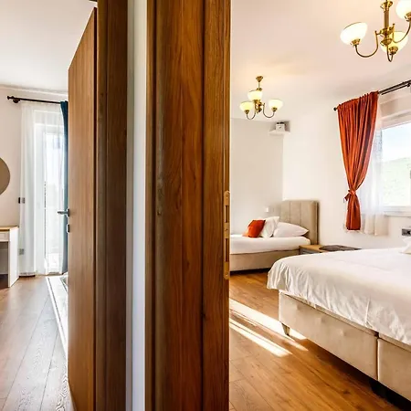 Vila Stone House Korita