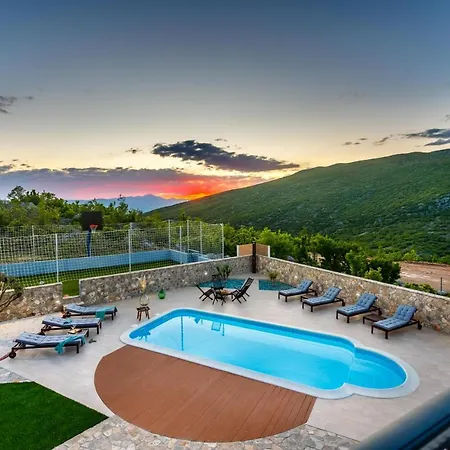 Stone House Korita Vila